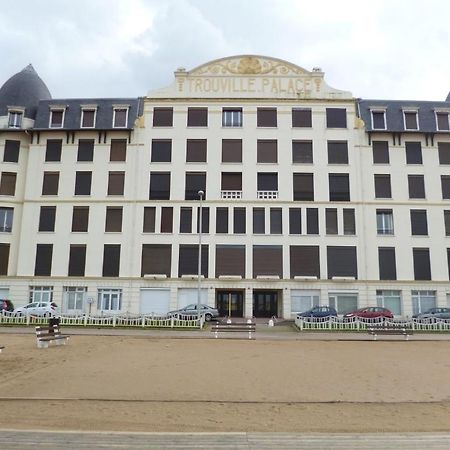 Paradis Les Pieds Sur Le Sable Trouville Palace Exteriör bild