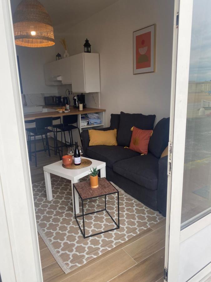 Paradis Les Pieds Sur Le Sable Trouville Palace Exteriör bild